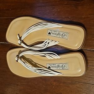Brighton Sandle Laugh Sz 7.5 White